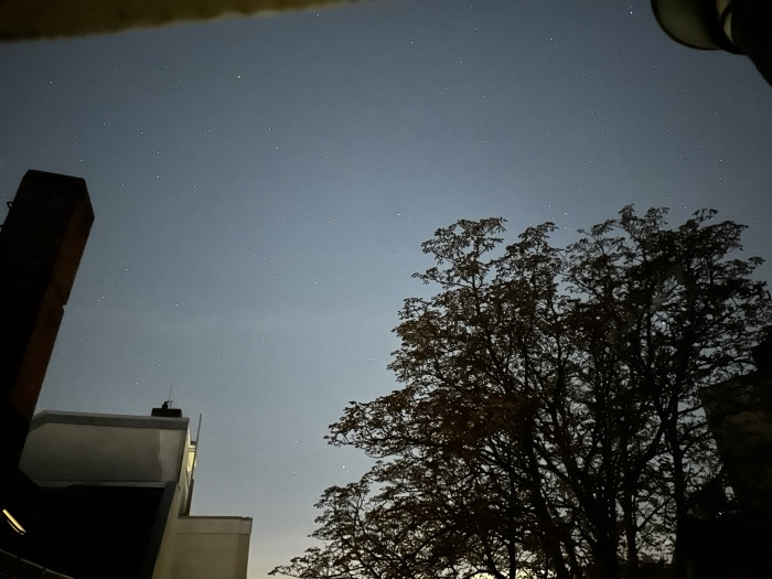 Das iPhone 14 Pro Max hat keinen Astrofotografiemodus, ... (Bild: Tobias Költzsch/Golem.de)